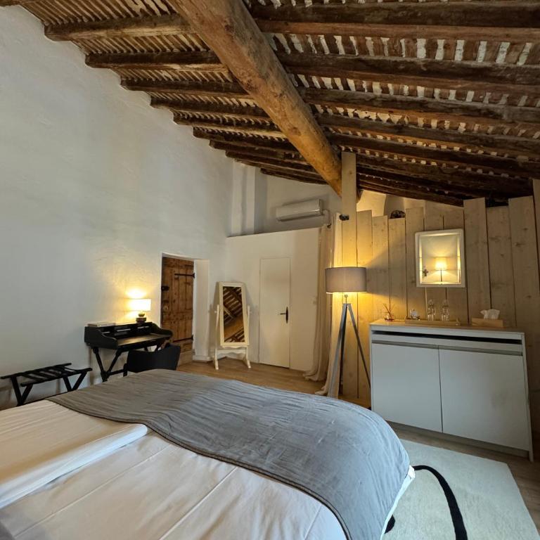 La Chapelle sur la Sorgue - Chambre Double ou Lits Jumeaux Deluxe - Vue sur Ville - 6