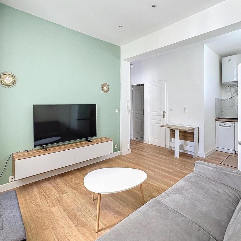 2 pièces à 5 minutes des plages avec Parking - Appartement 1 Chambre - 2