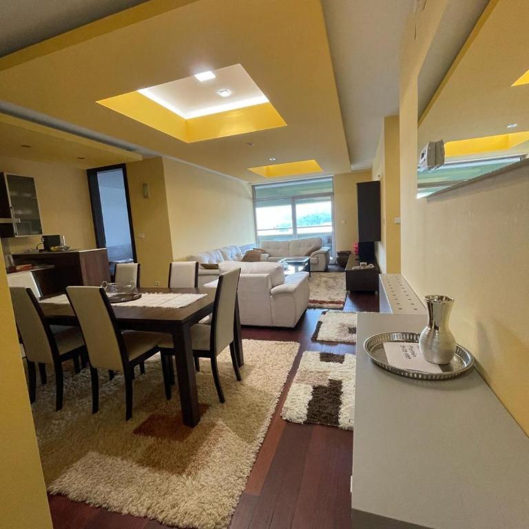 Sarajevo View - Two-Bedroom Apartment with Terrace - 6