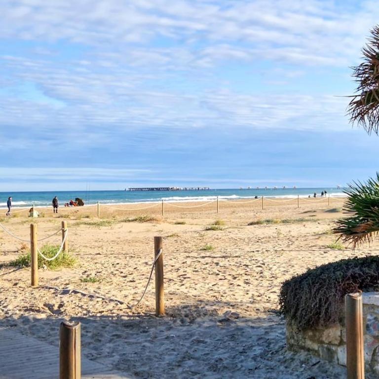 Relax Mediterráneo a 500m de Playa AAC y Wifi6 - Apartamento de 3 dormitorios - 50