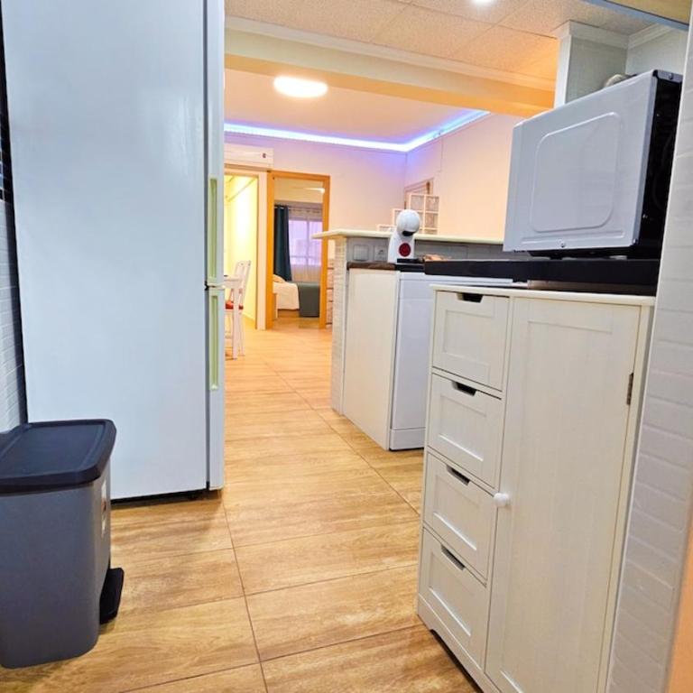 Relax Mediterráneo a 500m de Playa AAC y Wifi6 - Apartamento de 3 dormitorios - 65