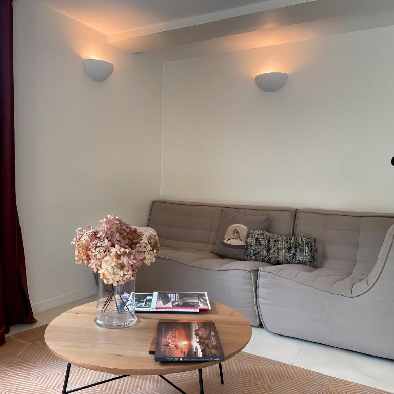 Villa Brigitte - Deluxe Suite with Jacuzzi - 7