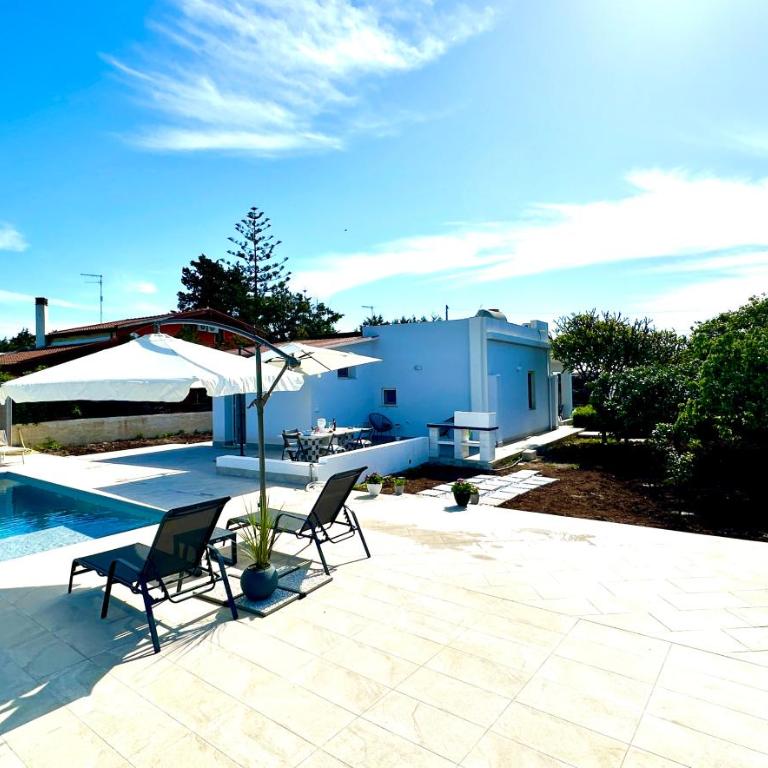 Libero House A Private Pool Oasis - One-Bedroom Villa - 15