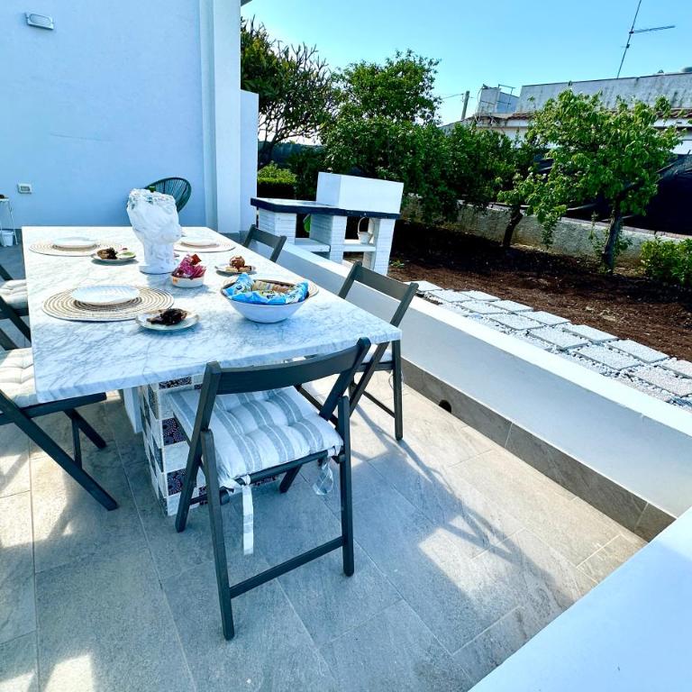 Libero House A Private Pool Oasis - One-Bedroom Villa - 23