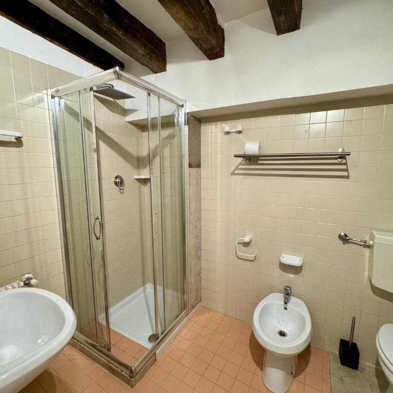 Dimora Veneziana Rooms - Camera Familiare con Vista Mare - 6