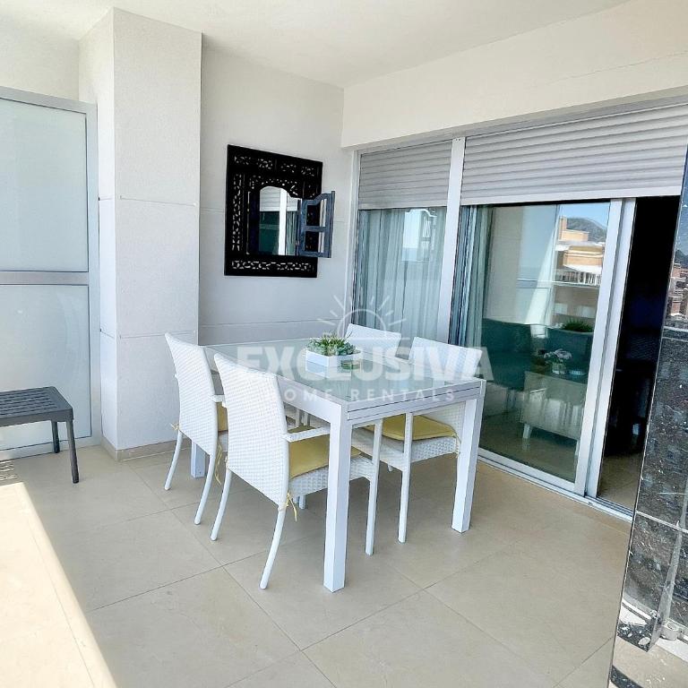 VistaBahia Home, 1ªLínea, Magic World - Apartamento de 2 dormitorios con terraza y vistas al mar - 3