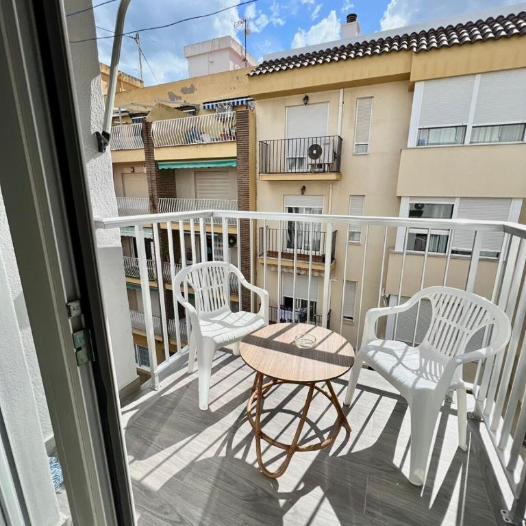 Cullera Sea and Mountain Balcony - Three-Bedroom Apartment - 4