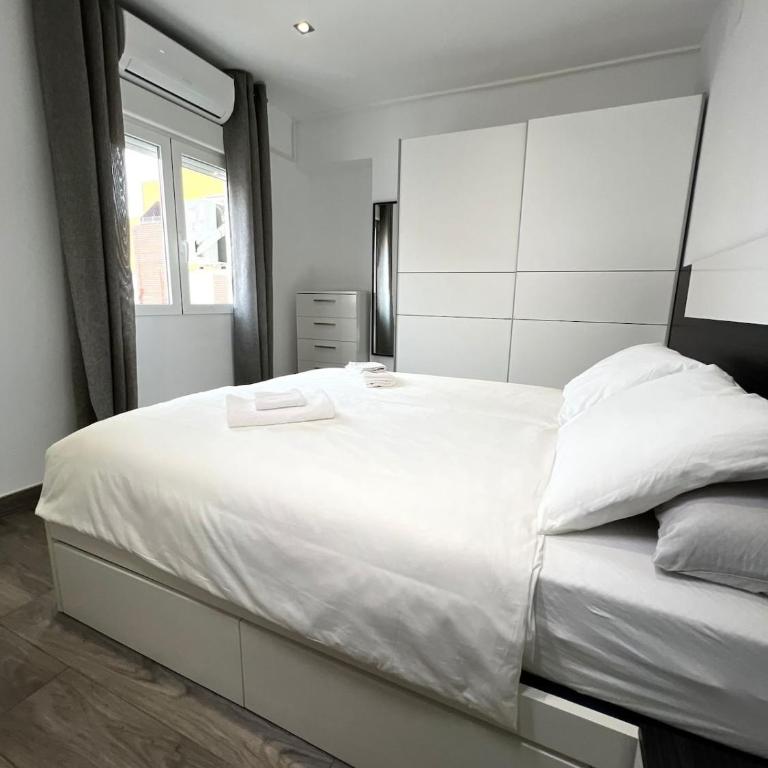 Cullera Sea and Mountain Balcony - Three-Bedroom Apartment - 8