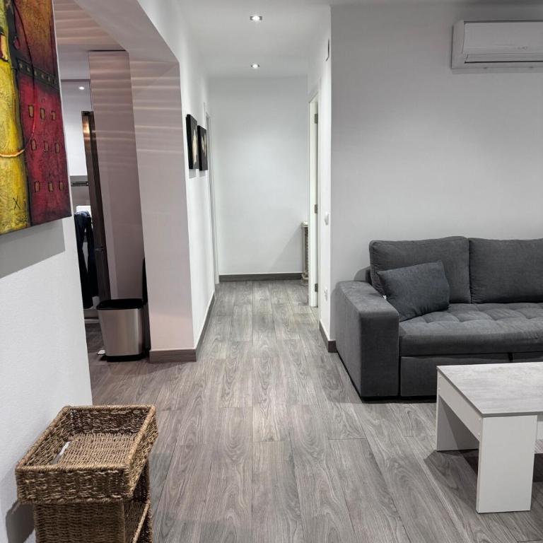 Cullera Sea and Mountain Balcony - Three-Bedroom Apartment - 16