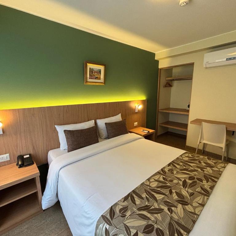 El Tambo 1 - Queen Room - 1