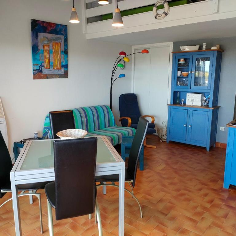 Abri Côtier - Three-Bedroom Apartment - 8
