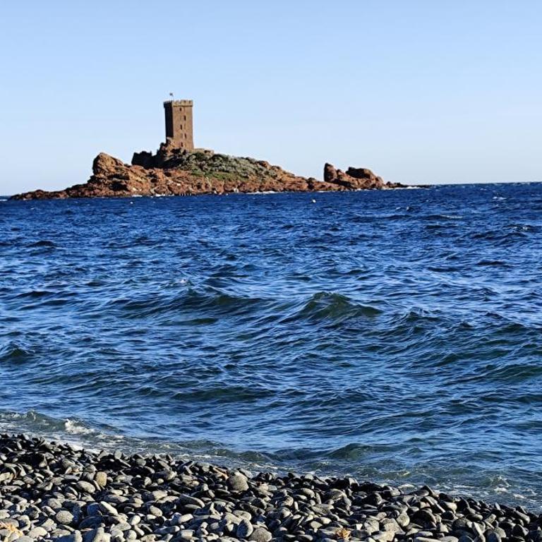 T2 Vue mer, Jardin clos, Village vacances Cap Esterel St Raphaël - Apartment mit 1 Schlafzimmer - 38