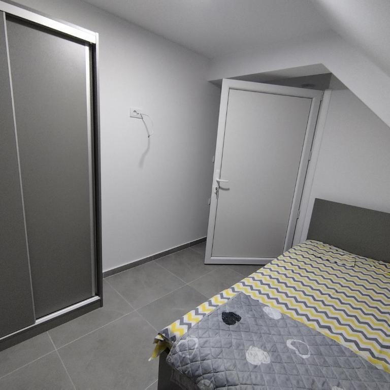 Apartmani Manić - Apartman sa 2 Spavaće Sobe i Balkonom - 6
