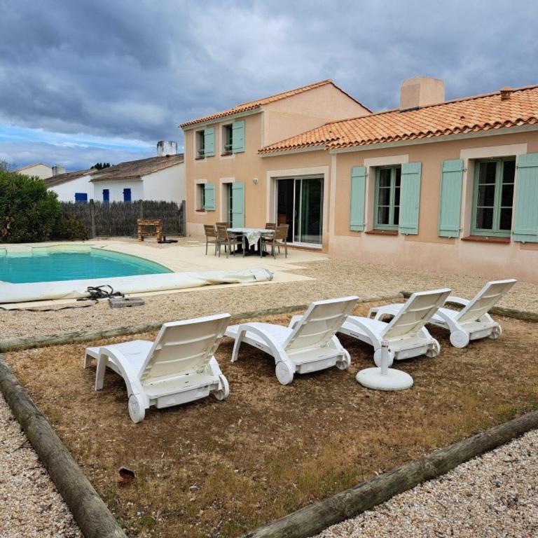 Maison familiale charmante avec piscine privée et parking à Saint-Jean-de-Monts - FR-1-323-576 - Ferienhaus - 11
