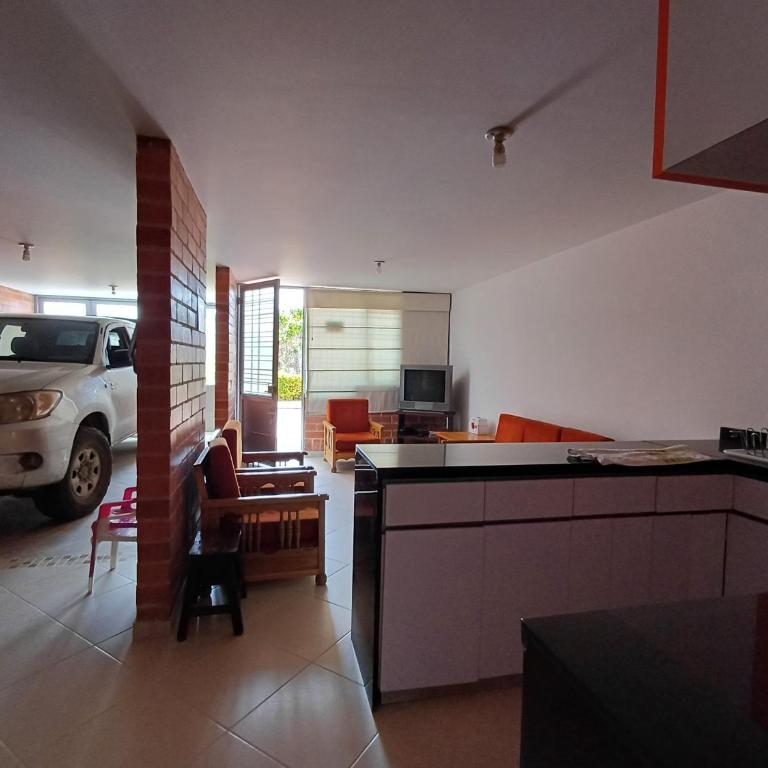 CASA cerca a la ESTACIÓN del tren en PAIPA - Casa de 4 dormitorios - 27