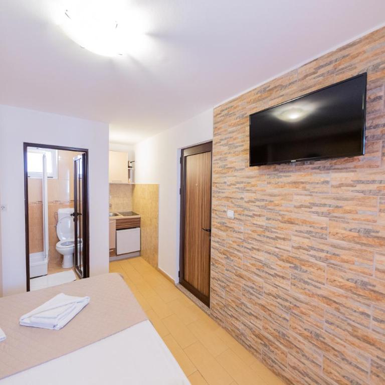 Azzuro apartments Budva - Jednokrevetna Soba sa Balkonom - 1