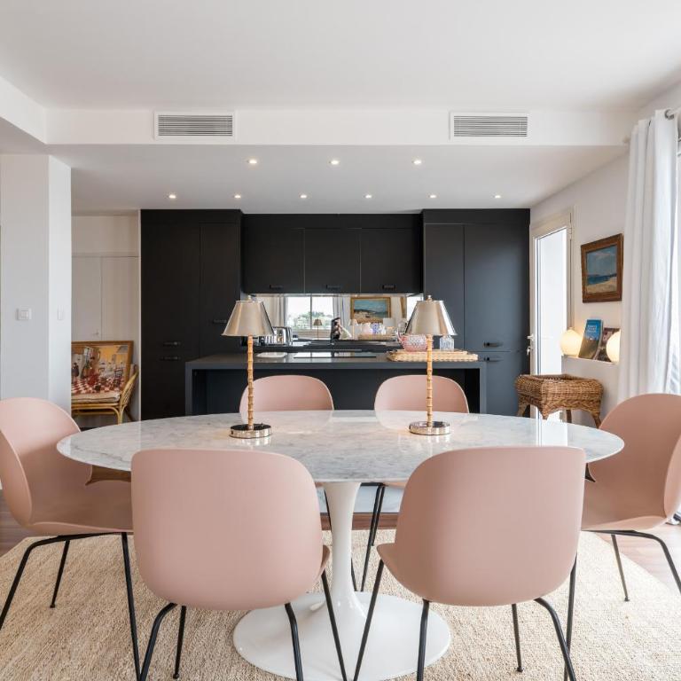 Geoffrey By Terrys Homes - Apartment mit 2 Schlafzimmern, Terrasse und Meerblick - 16