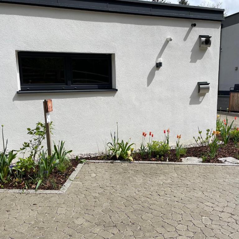 Waldblick - Neubau - Self-Check-In - kein Verkehr - am Wald - Parkplätze vor Tür - apartment or double room - Doppelzimmer mit eigenem Bad - 12