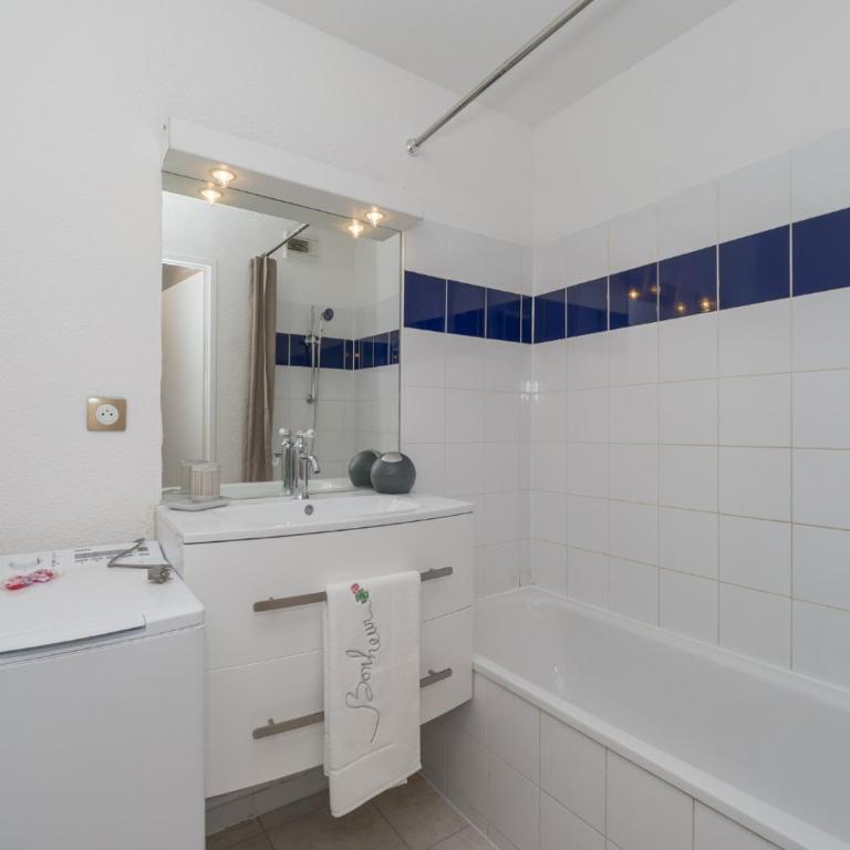 Lumaïa - Vue cité, terrasse & Piscine - Apartment mit 2 Schlafzimmern - 13