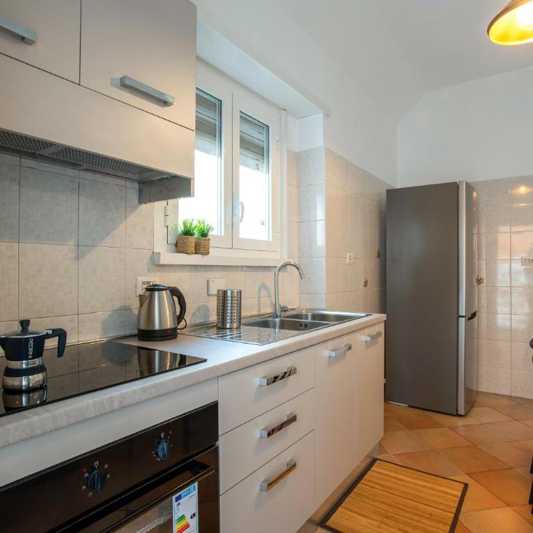 Ampio appartamento familiare Metro A a 50m - Appartamento Deluxe con 2 Camere da Letto - 23