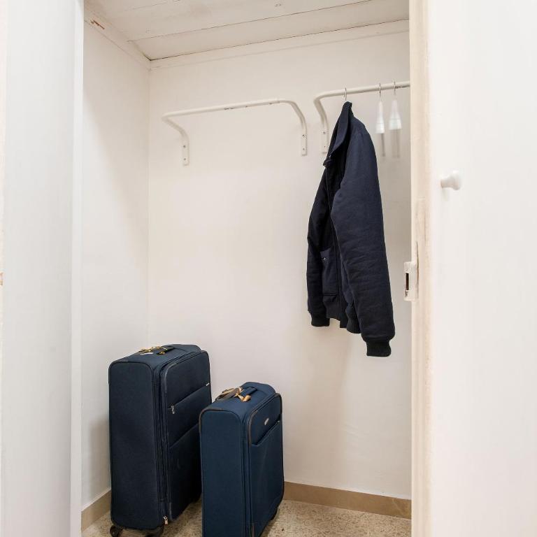 Ampio appartamento familiare Metro A a 50m - Appartamento Deluxe con 2 Camere da Letto - 44