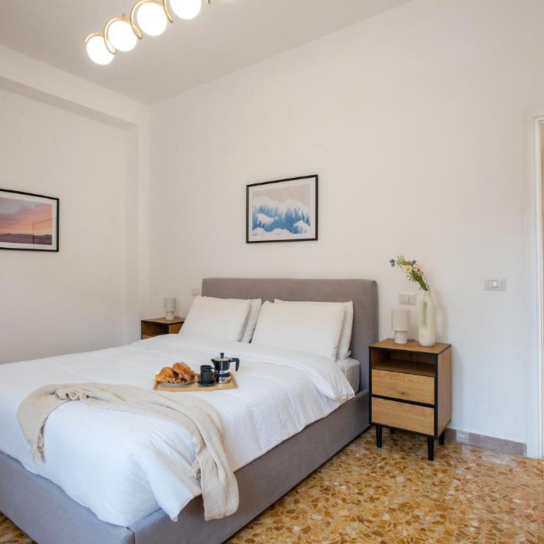Ampio appartamento familiare Metro A a 50m - Appartamento Deluxe con 2 Camere da Letto - 51