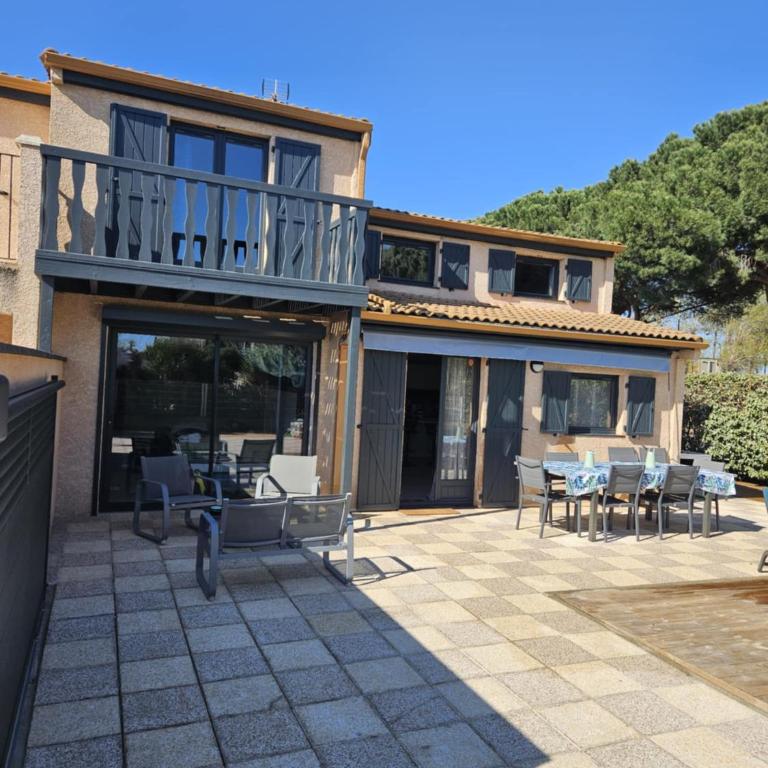 Maison tout confort 4 ch 8p domaine privé avec piscines, et plage à 10 min à pied - Maison 4 Chambres - 7