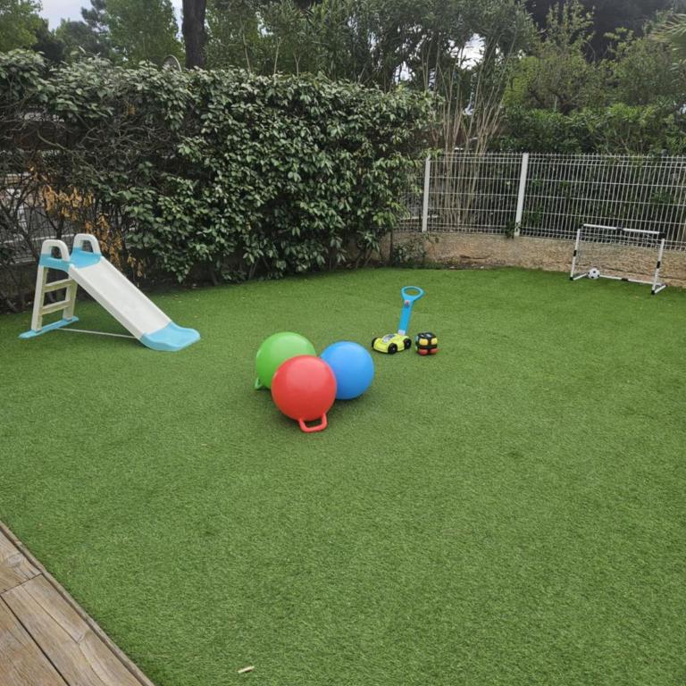 Maison tout confort 4 ch 8p domaine privé avec piscines, et plage à 10 min à pied - Maison 4 Chambres - 9
