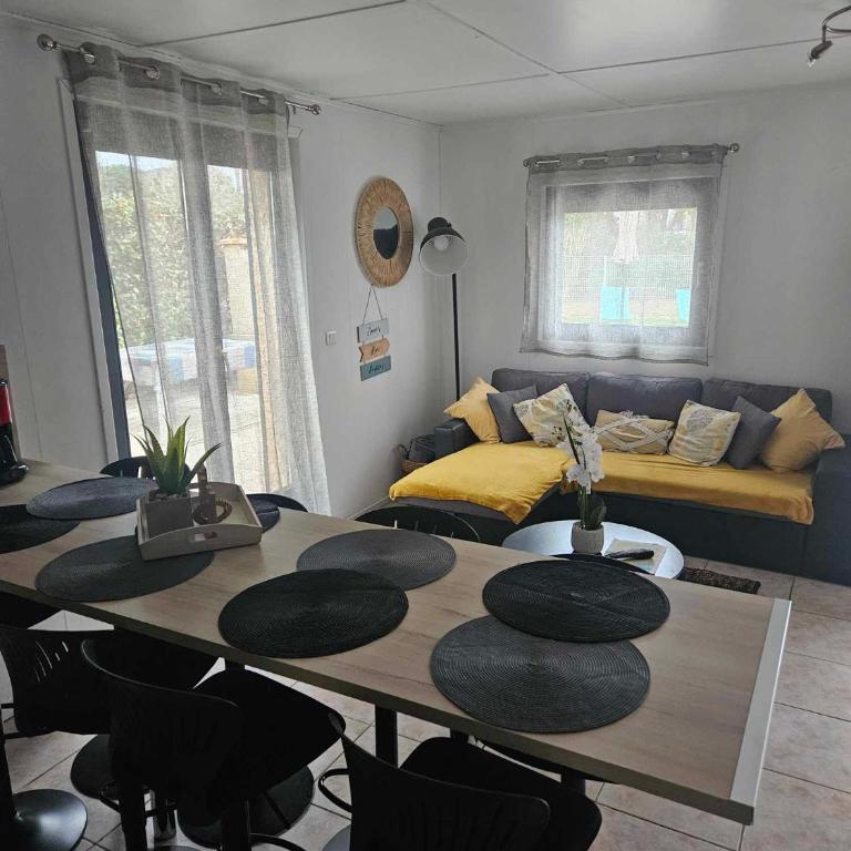 Maison tout confort 4 ch 8p domaine privé avec piscines, et plage à 10 min à pied - Maison 4 Chambres - 12