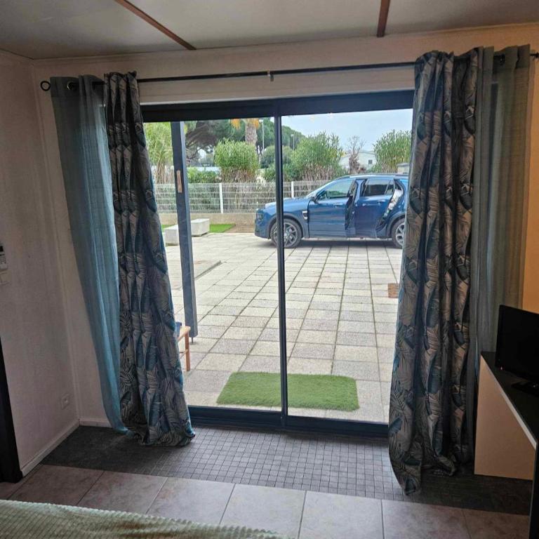 Maison tout confort 4 ch 8p domaine privé avec piscines, et plage à 10 min à pied - Maison 4 Chambres - 24