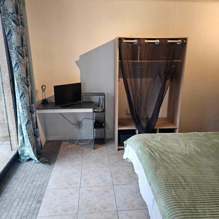 Maison tout confort 4 ch 8p domaine privé avec piscines, et plage à 10 min à pied - Maison 4 Chambres - 26
