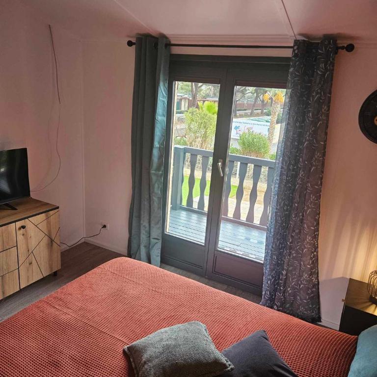 Maison tout confort 4 ch 8p domaine privé avec piscines, et plage à 10 min à pied - Maison 4 Chambres - 33