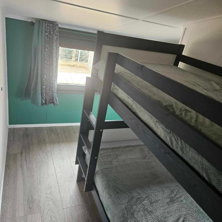 Maison tout confort 4 ch 8p domaine privé avec piscines, et plage à 10 min à pied - Maison 4 Chambres - 36