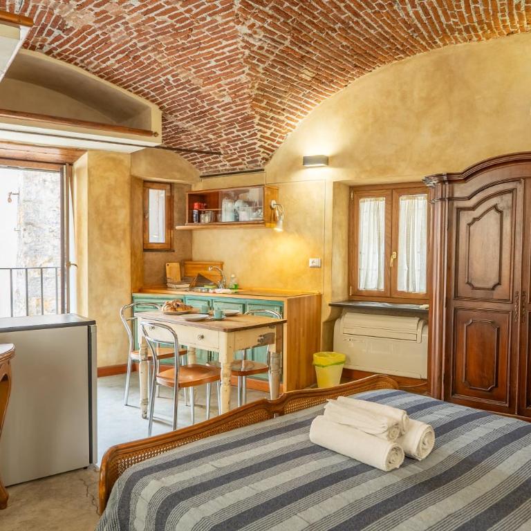lovingenoa Red - Passion - One-Bedroom Apartment - 8