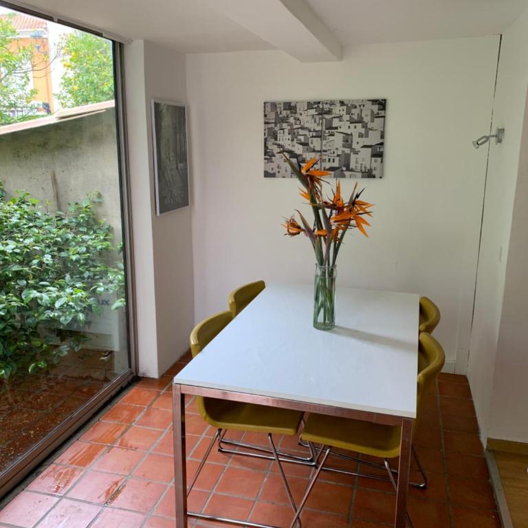 T2 en rez-de-jardin en plein coeur de la Londe les Maures - Maison 1 Chambre - 2