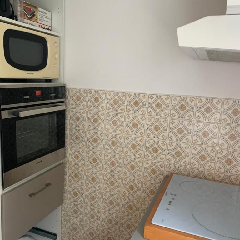T2 en rez-de-jardin en plein coeur de la Londe les Maures - Maison 1 Chambre - 4