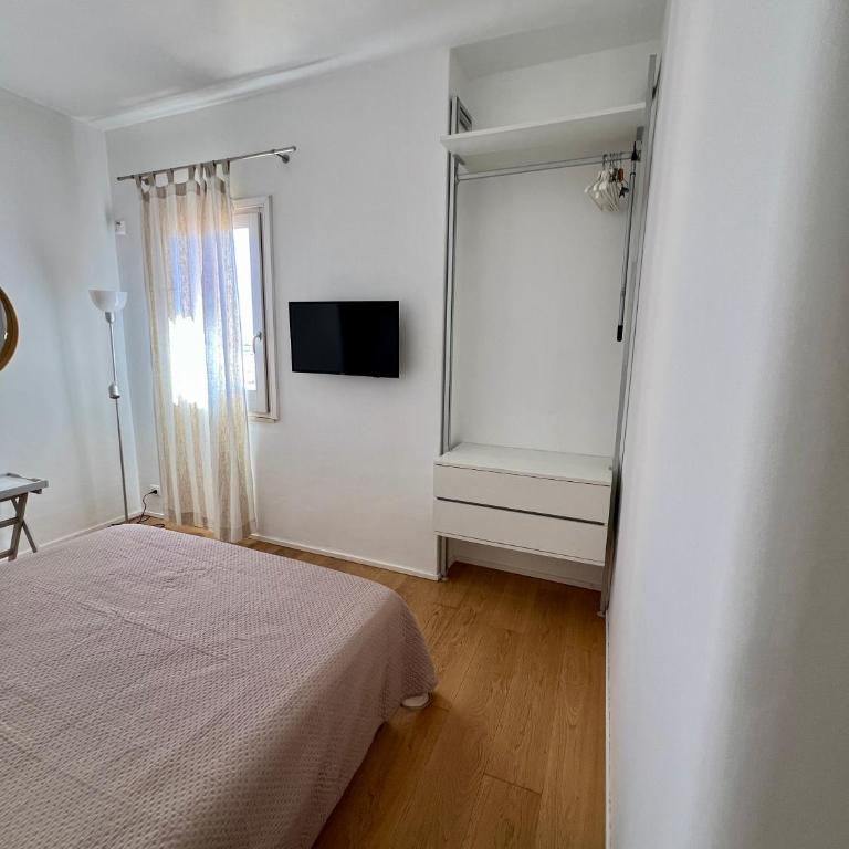 Faro 33 - Camera Quadrupla con Bagno Privato - 11