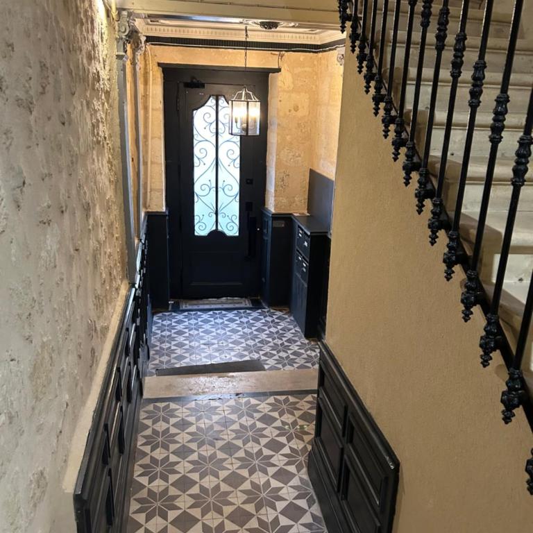 Fantastic 3-Room apartment heart of les Chartrons - Bordeaux - Two-Bedroom Apartment - 18