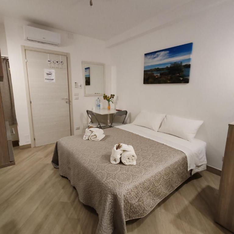 Holiday House - Camera Matrimoniale con Bagno Privato - 1