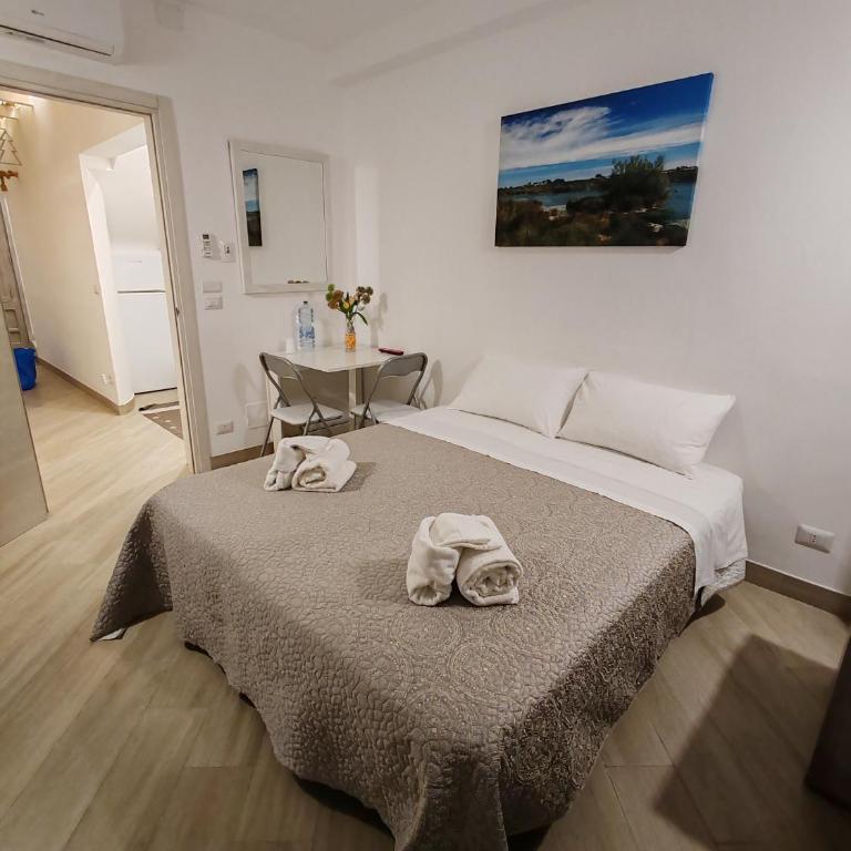 Holiday House - Camera Matrimoniale con Bagno Privato - 2