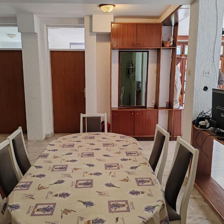 Petrovic house - Two-Bedroom House - 11