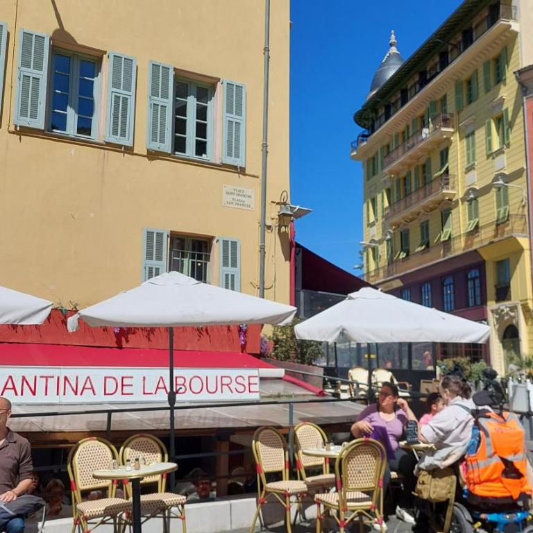 Family Apartment 2BR Old Town near Beach AC - Appartement 2 Chambres - 75