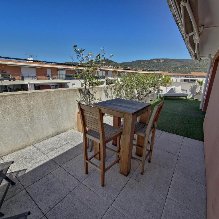 Rooftop du Lavandou - terrace and pool - One-Bedroom Apartment - 36