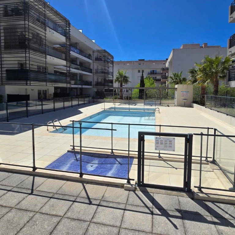 Rooftop du Lavandou - terrace and pool - One-Bedroom Apartment - 30