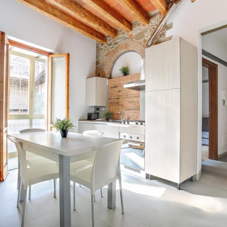 The Tower Suite next to Uffizi Gallery - Three-Bedroom Apartment - 12