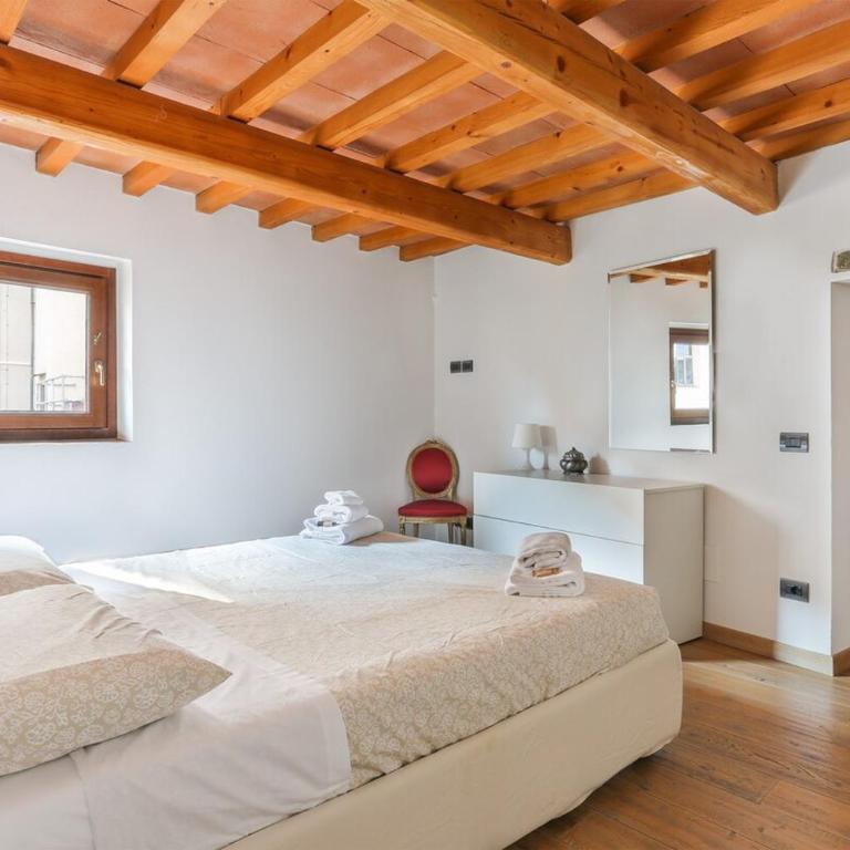 The Tower Suite next to Uffizi Gallery - Three-Bedroom Apartment - 6