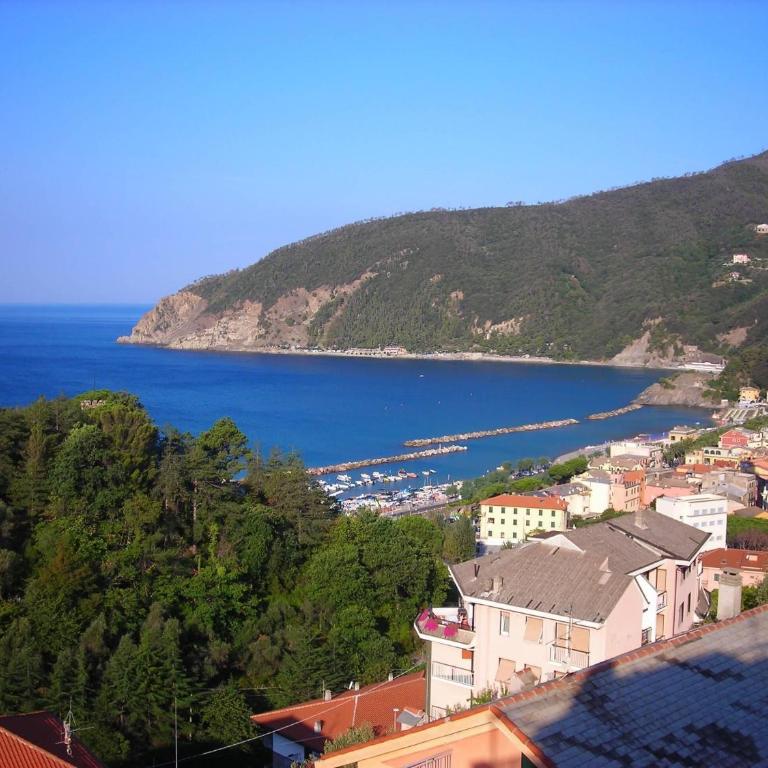 A.A.U.T. Via Bordone 11 - Moneglia (GE) - ITALY CITRA: 010037-LT-0358 - Apartamento de 3 dormitorios - 23