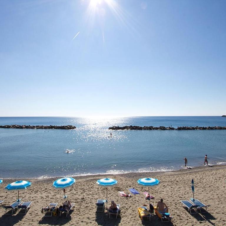 A.A.U.T. Via Bordone 11 - Moneglia (GE) - ITALY CITRA: 010037-LT-0358 - Apartamento de 3 dormitorios - 27