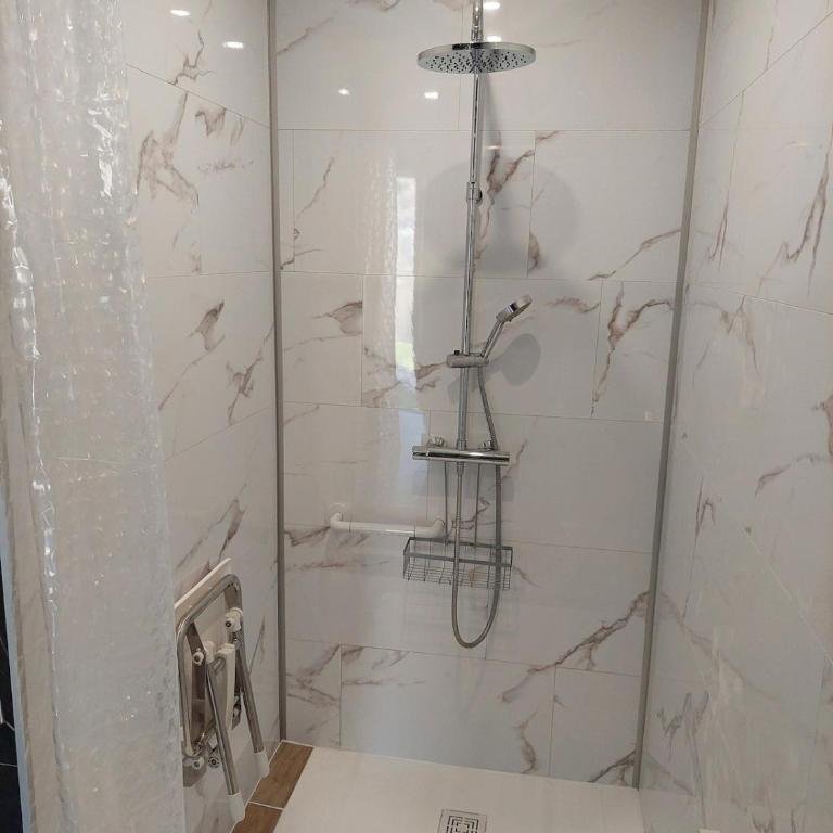 Appartement adapté PMR 4 personnes Saint Gervais les Bains - Apartamento con terraza - 16