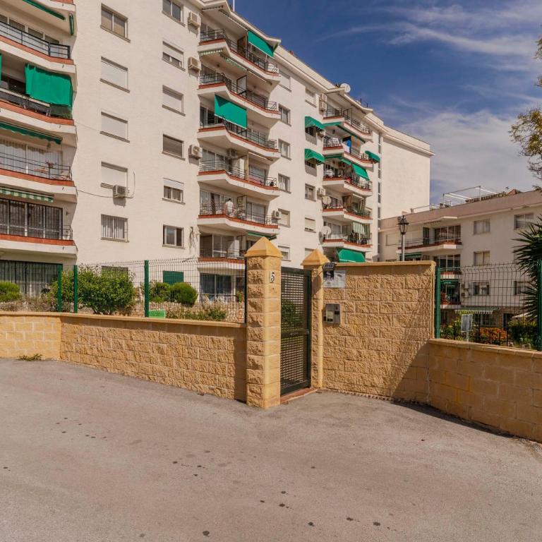 RentitSpain - Torremolinos - Pequeño Paraíso de Confort con Piscina - Apartamento de 1 dormitorio - 63